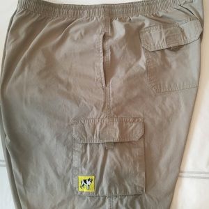 Mens Big Dogs cargo short, beige